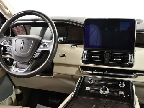 Used 2020 Lincoln Navigator Reserve w/ Luxury Package AWD/4WD image 8