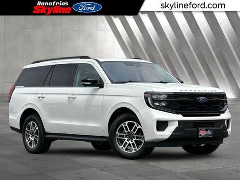 Certified 2025 Ford Expedition Active RWD image 1