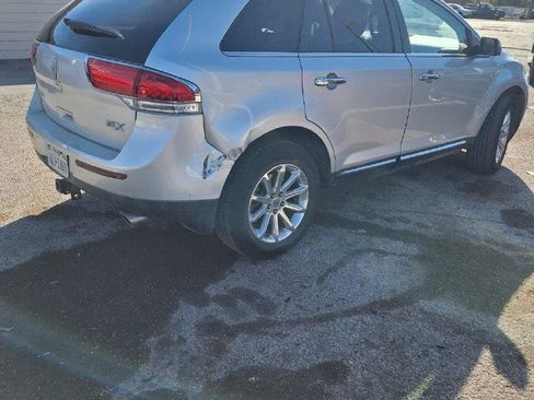 Used 2013 Lincoln MKX image 11