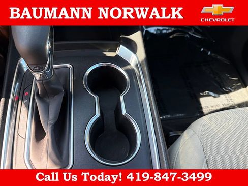 Used 2022 Chevrolet Traverse LS FWD image 39