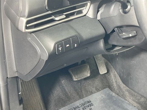 Used 2023 Hyundai Elantra SEL w/ Convenience Package image 10