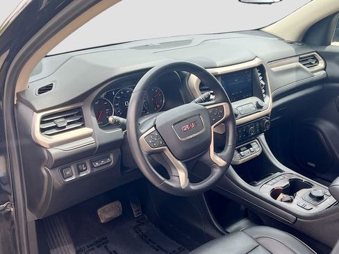 Used 2022 GMC Acadia Denali w/ Denali Ultimate Package AWD/4WD image 11