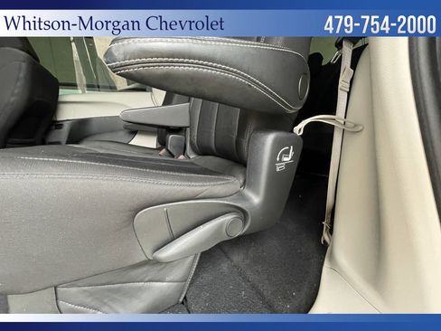 Used 2022 Chrysler Voyager LX image 49