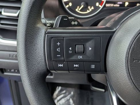 Used 2023 Nissan Rogue S image 23