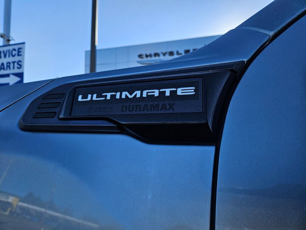Used 2024 GMC Sierra 3500 Denali Ultimate AWD/4WD image 11