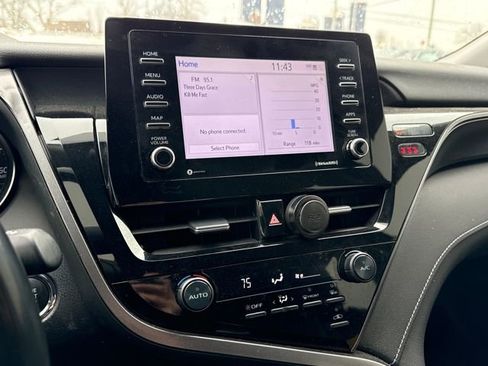 Used 2021 Toyota Camry SE w/ Convenience Package image 22