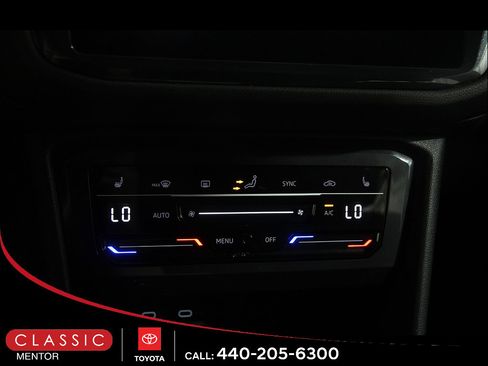 Used 2023 Volkswagen Tiguan SE R-Line AWD/4WD image 16