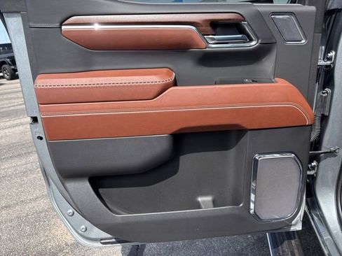 Used 2024 GMC Sierra 1500 Denali Ultimate image 17