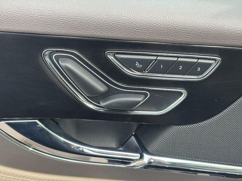 Used 2022 Lincoln Corsair Reserve w/ Equipment Group 201A image 16