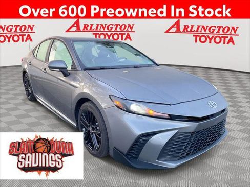 Certified 2025 Toyota Camry SE w/ Convenience Package image 1