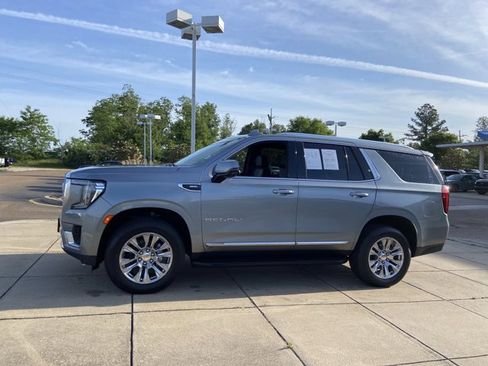 Used 2024 GMC Yukon Denali image 6