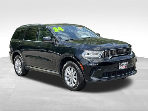 Used 2024 Dodge Durango SXT w/ Trailer Tow Group IV AWD/4WD image 3