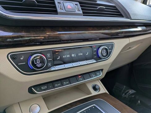 Used 2018 Audi Q5 2.0T Premium Plus w/ Premium Plus Package image 13