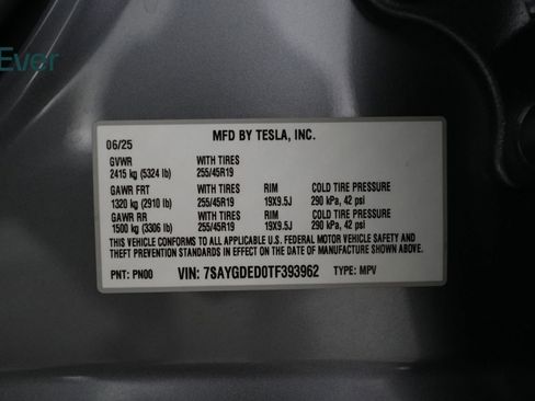 Used 2026 Tesla Model Y 2WD image 26