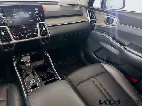 Used 2021 Kia Sorento EX FWD image 22