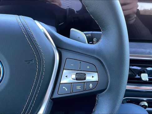 New 2026 BMW X5 xDrive50e w/ Premium Package AWD/4WD image 12