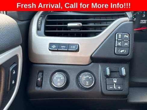 Used 2017 GMC Yukon Denali w/ Open Road Package AWD/4WD image 17