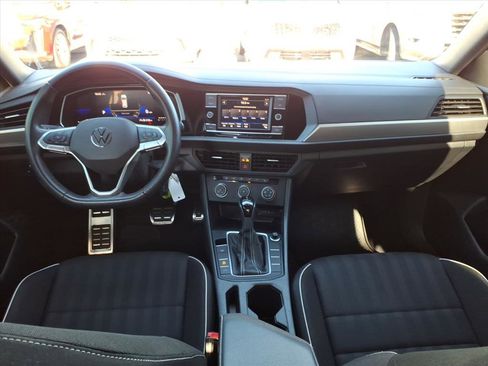 Used 2024 Volkswagen Jetta Sport image 16