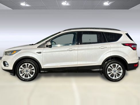 Used 2017 Ford Escape SE w/ SE Leather Comfort Package image 2