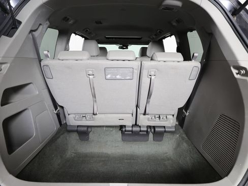 Used 2016 Honda Odyssey EX-L image 18