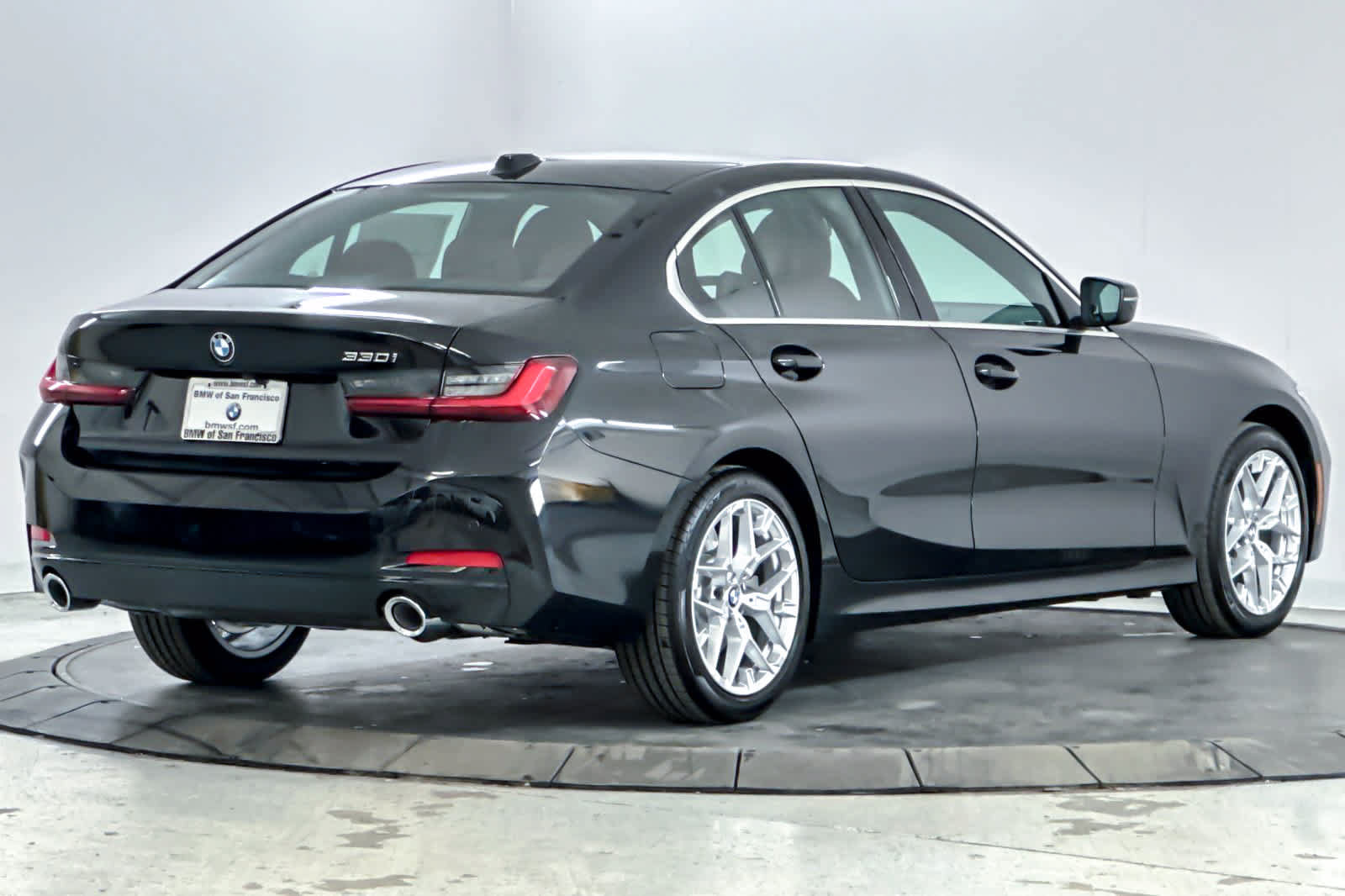 Used 2026 BMW 330i Sedan w/ Convenience Package RWD image 2