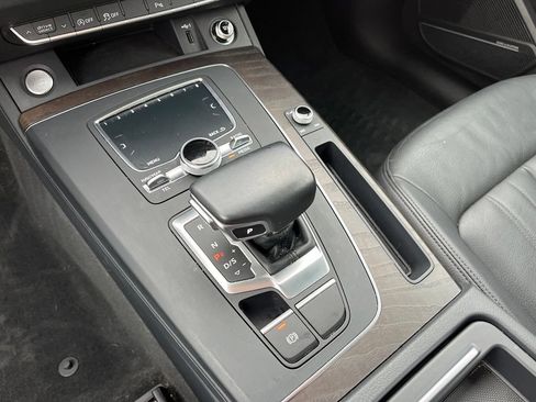 Used 2018 Audi Q5 2.0T Premium Plus w/ Premium Plus Package AWD/4WD image 38