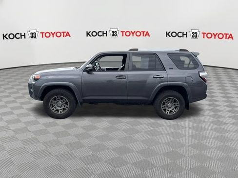 Used 2019 Toyota 4Runner SR5 Premium AWD/4WD image 4