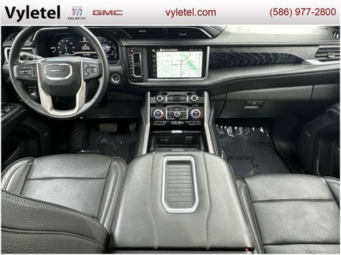 Used 2023 GMC Yukon XL Denali image 15
