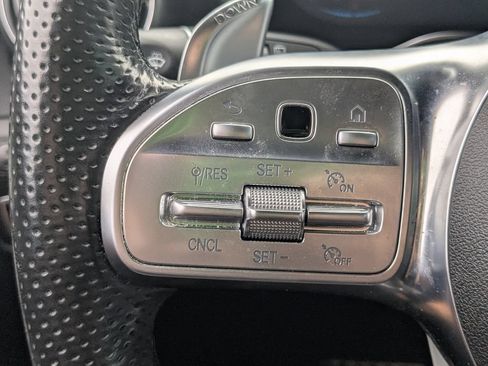 Certified 2022 Mercedes-Benz GLC 43 AMG 4MATIC image 11