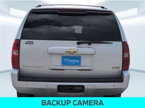 Used 2010 Chevrolet Suburban LT image 4