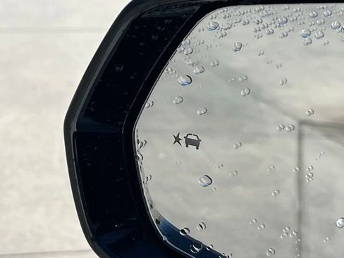 Used 2025 Honda Prologue Touring image 5