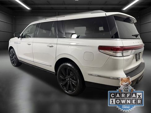 Certified 2024 Lincoln Navigator L Reserve AWD/4WD image 5