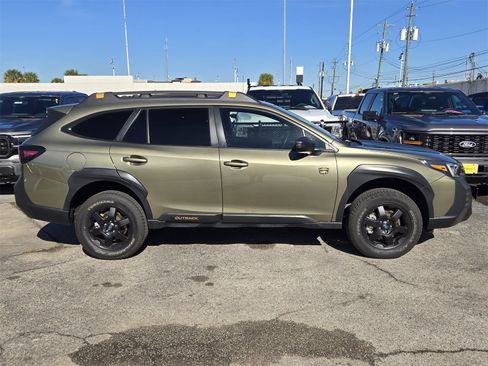 Used 2023 Subaru Outback Wilderness image 4