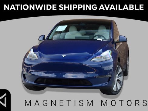 Used 2024 Tesla Model Y Long Range AWD/4WD image 1