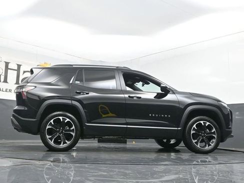 New 2026 Chevrolet Equinox LT w/ Convenience Package II image 31