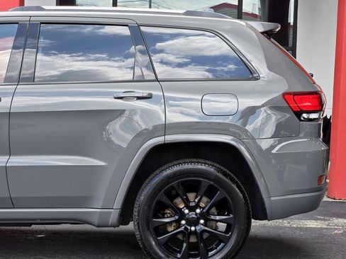 Used 2020 Jeep Grand Cherokee Altitude image 8