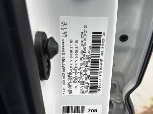 Used 2023 Toyota Tacoma TRD Off-Road image 11