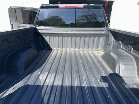 Used 2023 Chevrolet Silverado 1500 Custom image 12