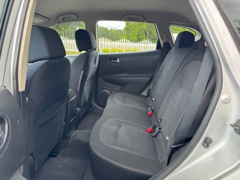 Used 2015 Nissan Rogue S FWD image 13