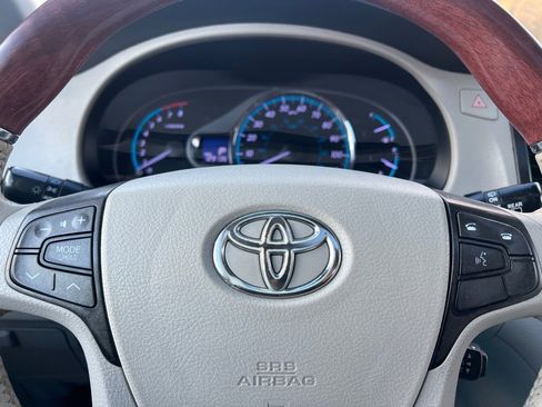 Used 2014 Toyota Sienna Limited w/ Limited Premium Package AWD/4WD image 19