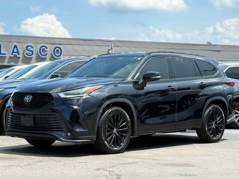 Used 2022 Toyota Highlander XSE image 29