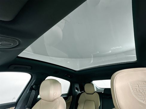 New 2026 Porsche Cayenne S image 35