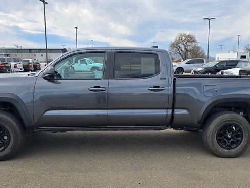 Used 2023 Toyota Tacoma image 3