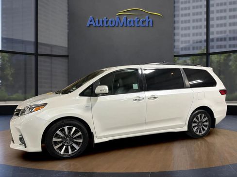 Used 2020 Toyota Sienna Limited image 5