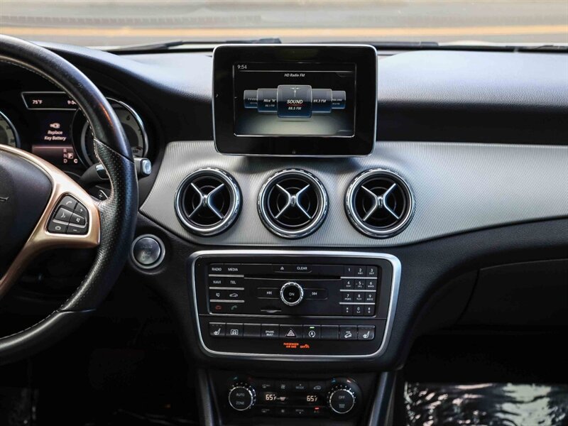 Used 2016 Mercedes-Benz GLA 250 4MATIC image 19
