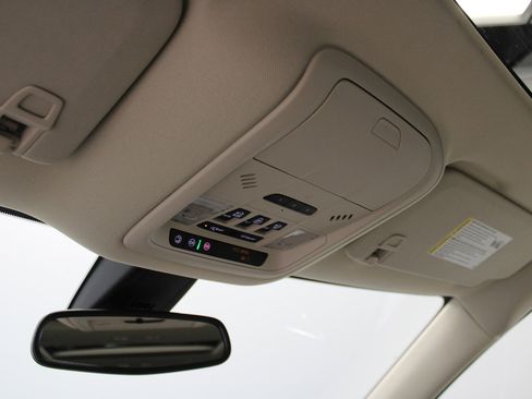 Used 2023 Buick Enclave Essence w/ Experience Buick Package image 24