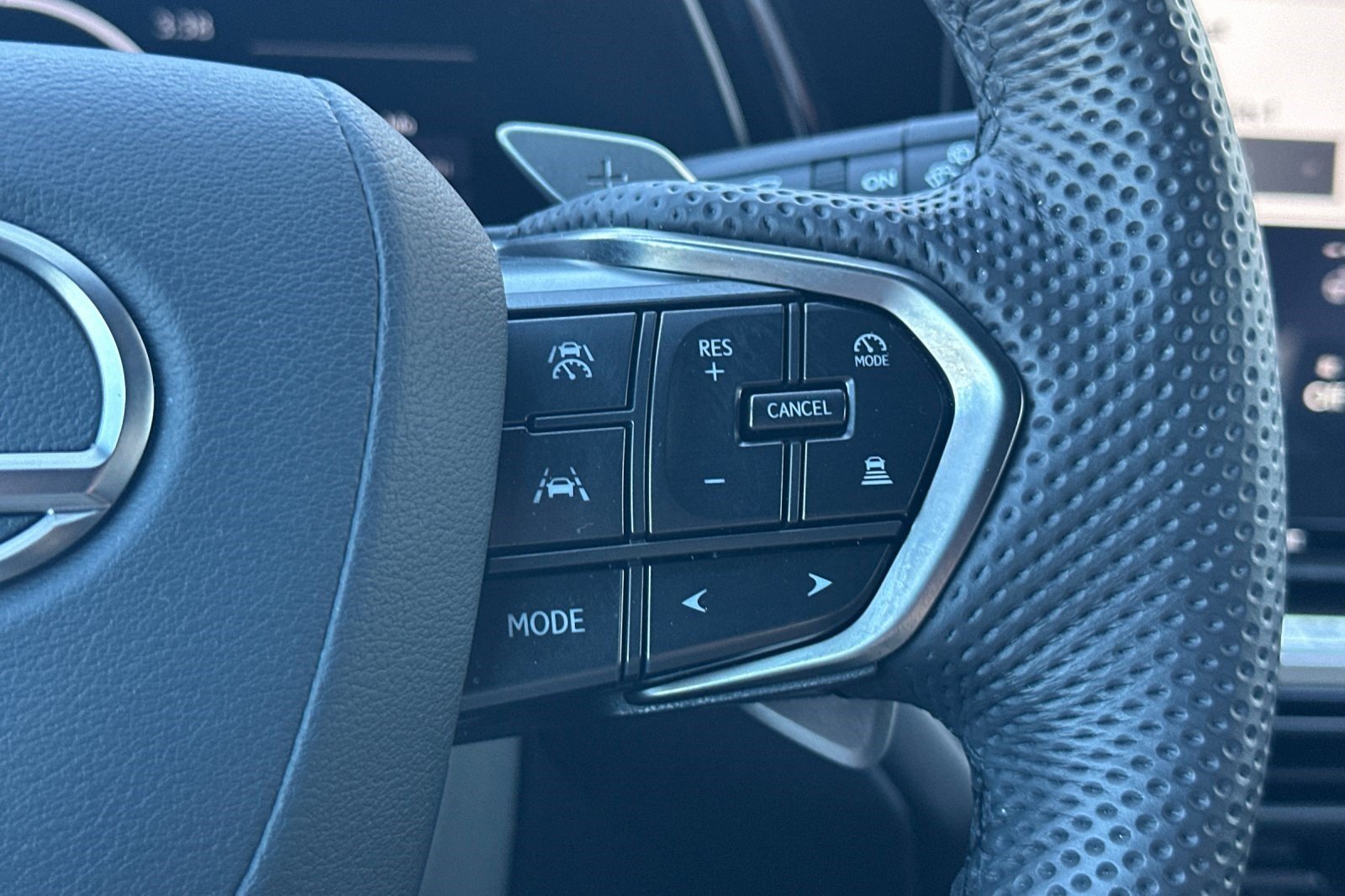 Certified 2026 Lexus TX 500h AWD w/ Technology Package image 33