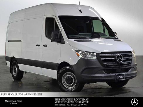 Used 2025 Mercedes-Benz Sprinter 2500 image 1