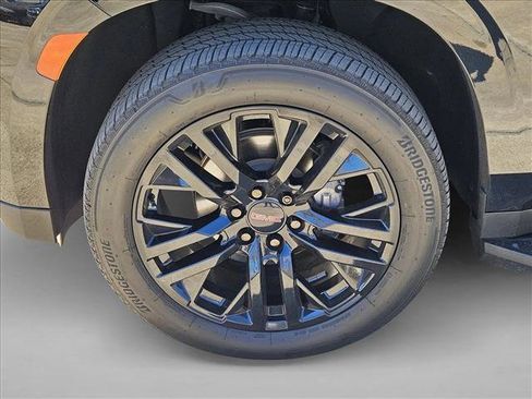 Used 2021 GMC Yukon SLT w/ SLT Premium Package image 21