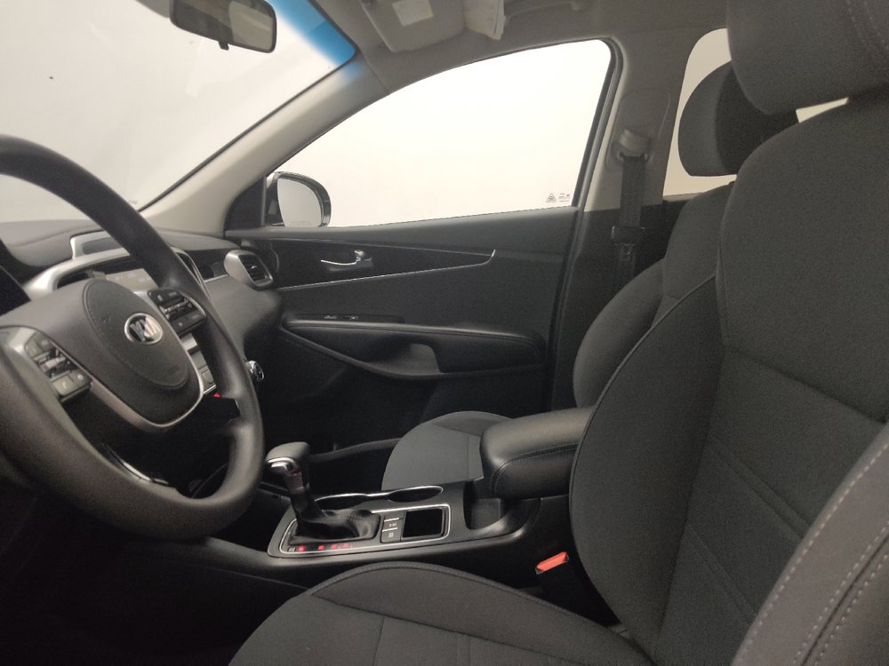 Used 2019 Kia Sorento AWD V6 image 17